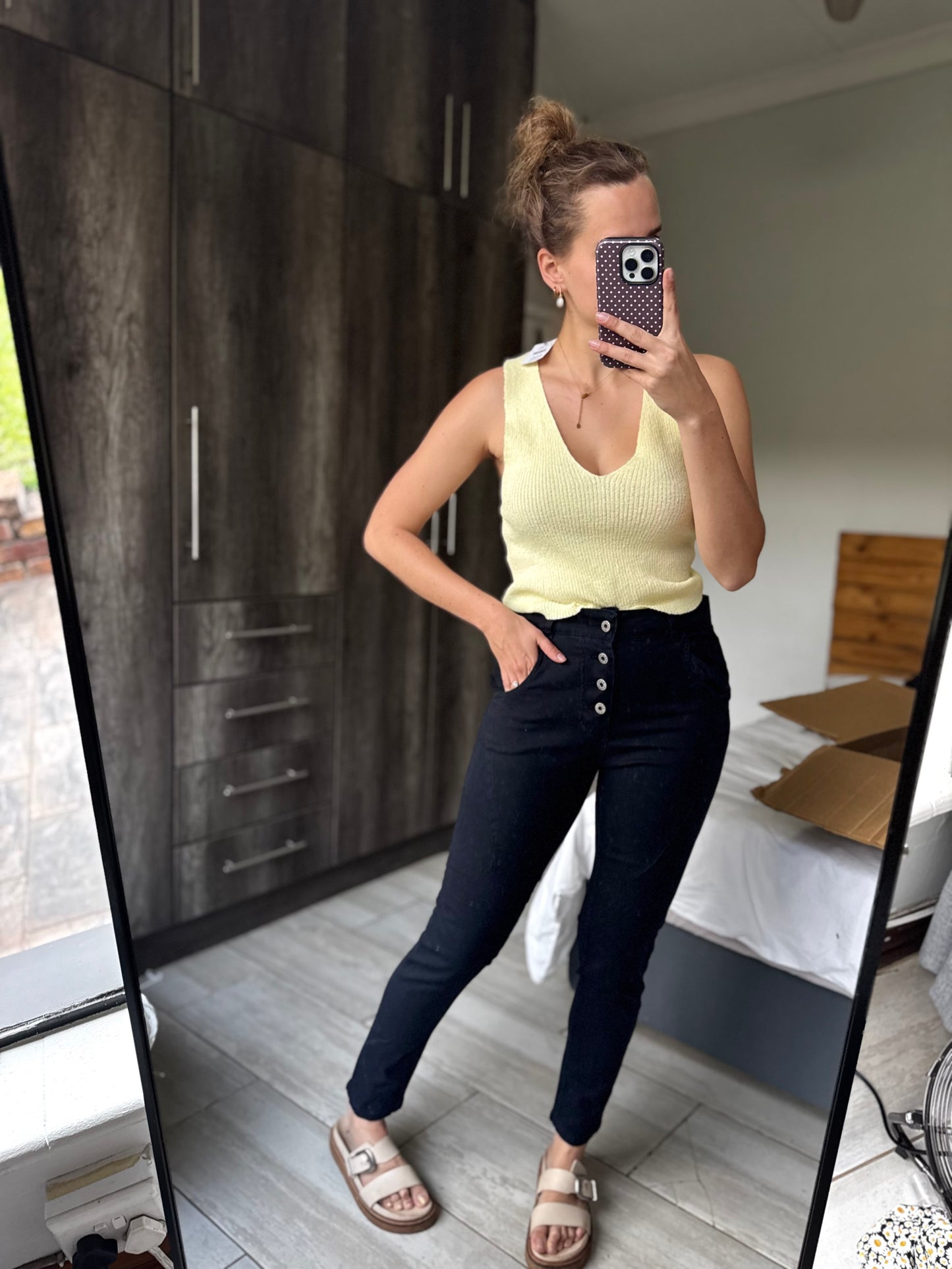 Black jeans (G)