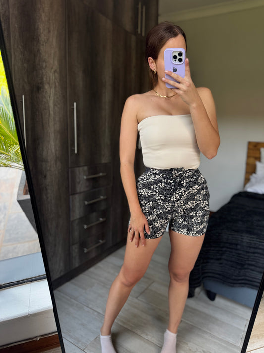 H&M pretty shorts (P)