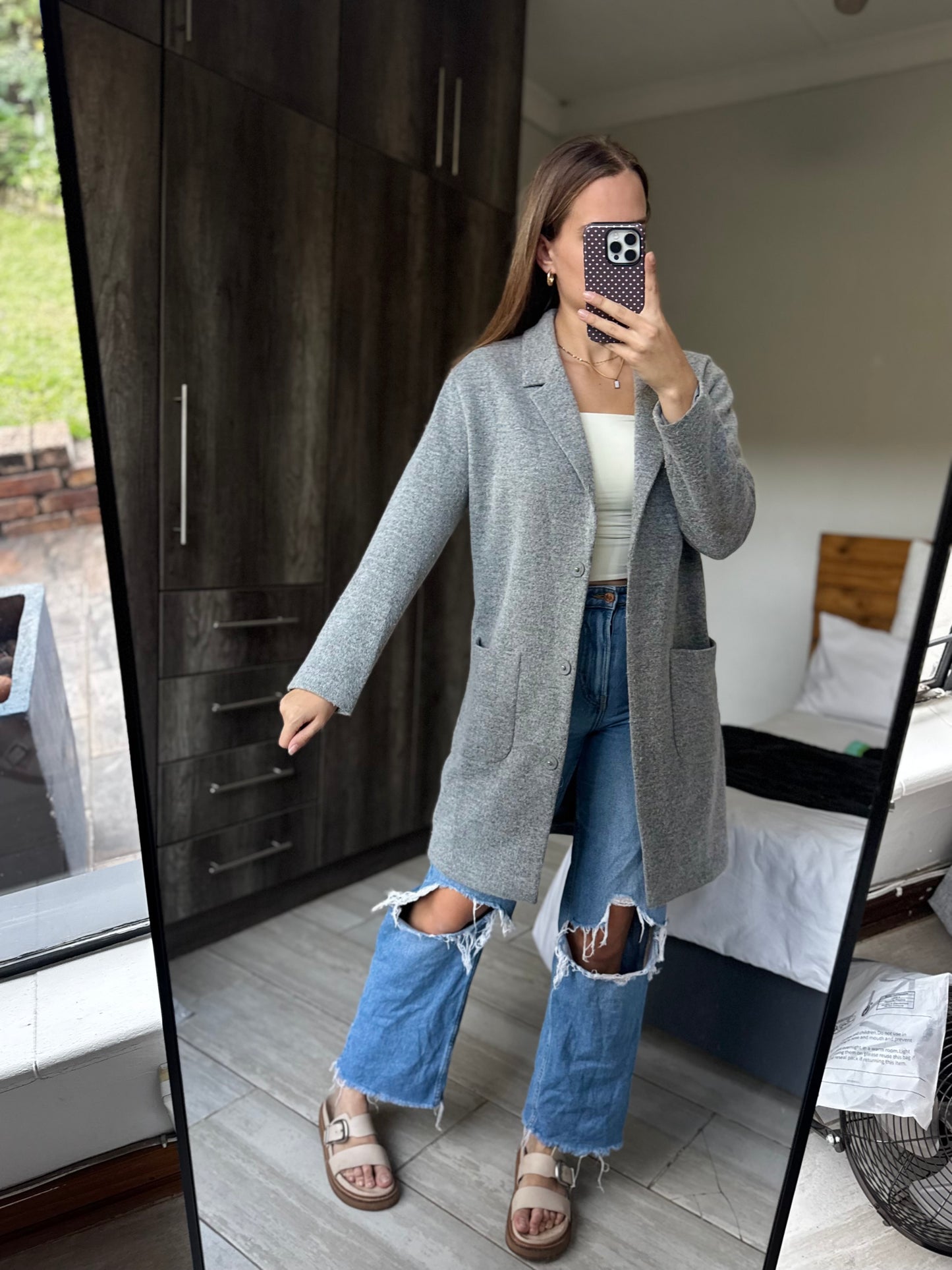 Grey coat (H)