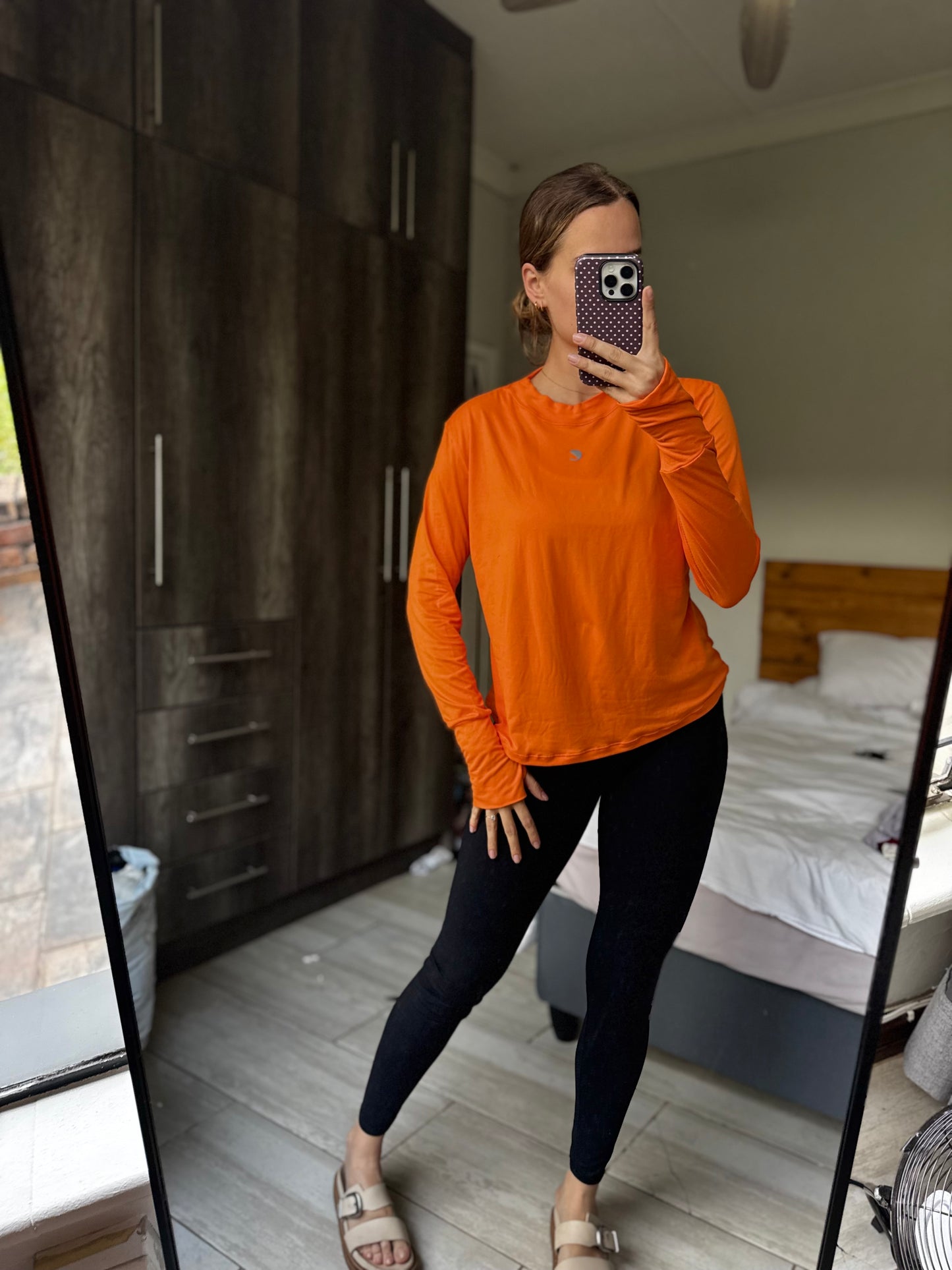 Orange gym top (X1)