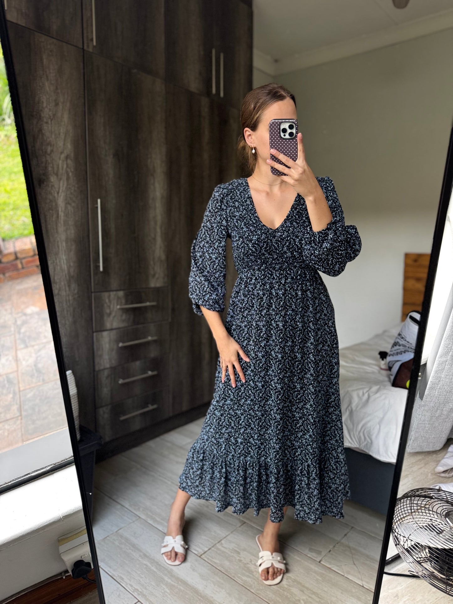 FOREVER NEW floral stunning dress (X1)