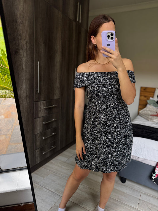 Black floral dress (QQ)