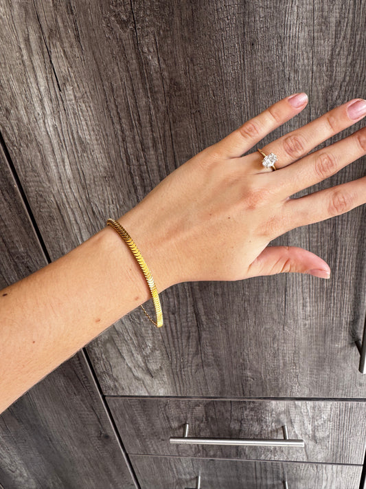 Brand New gold bracelet from GRACE THE BRAND (L)
