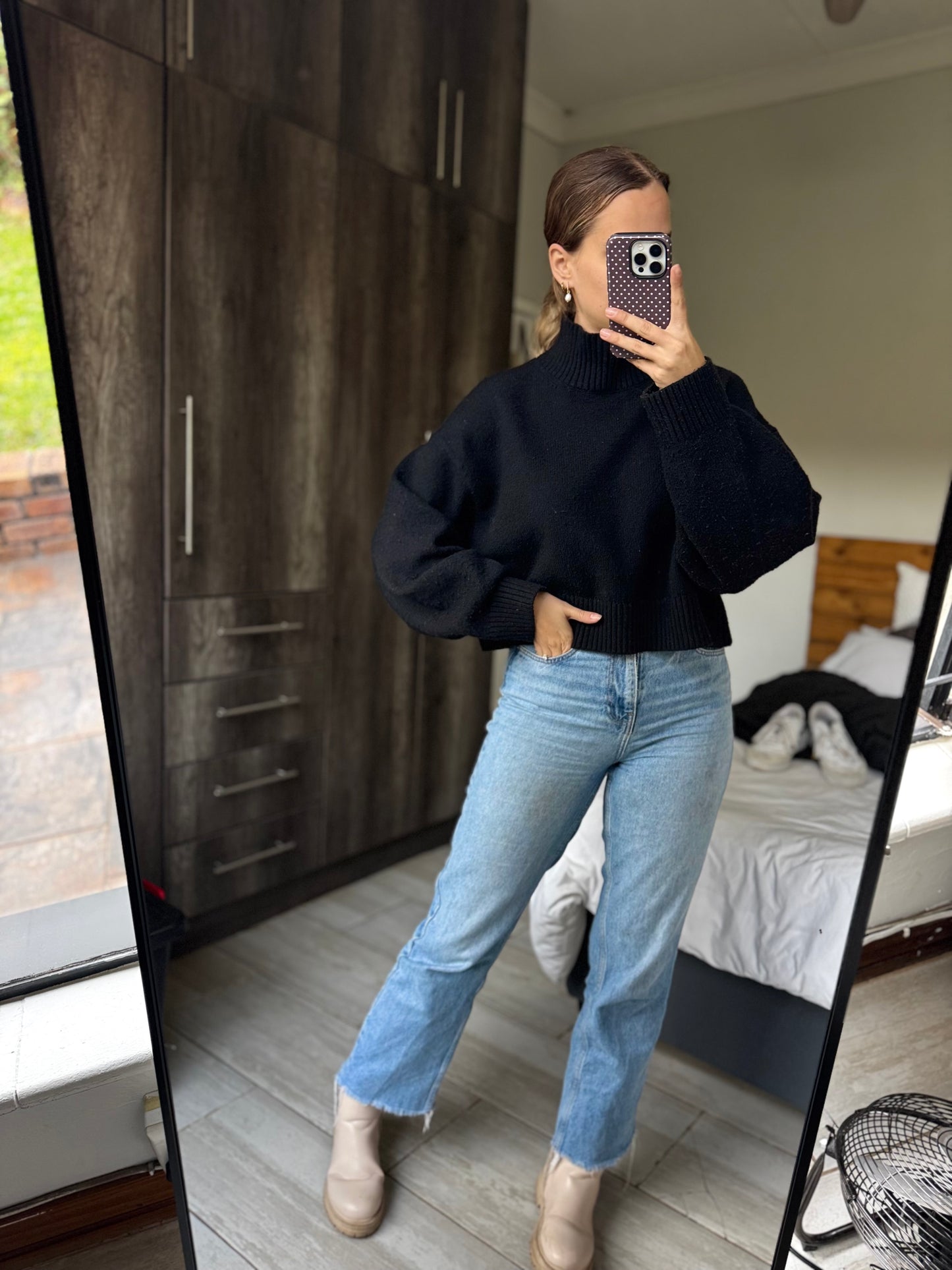 H&M black turtle neck sweater (D)