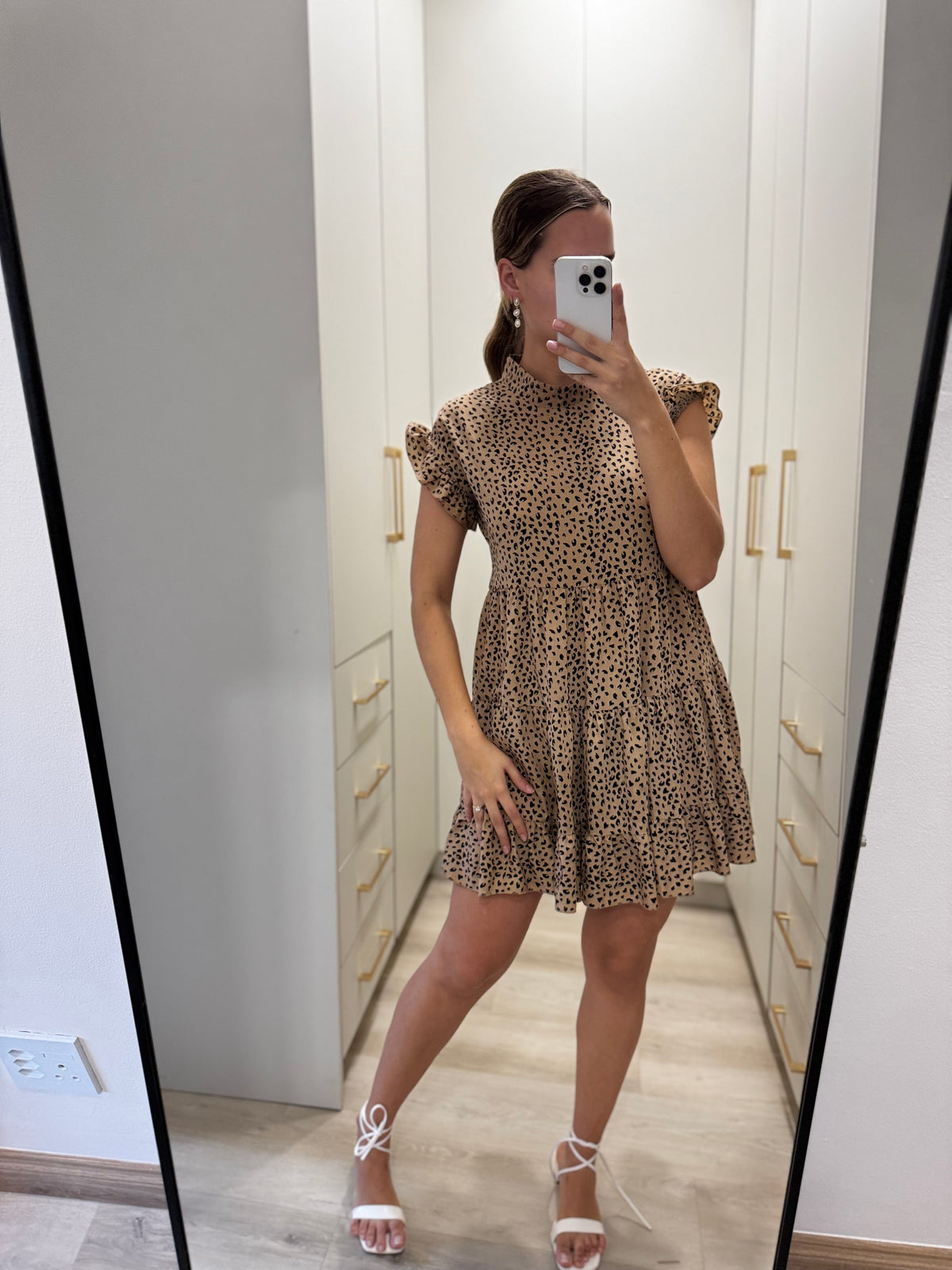 Brown dress (K)