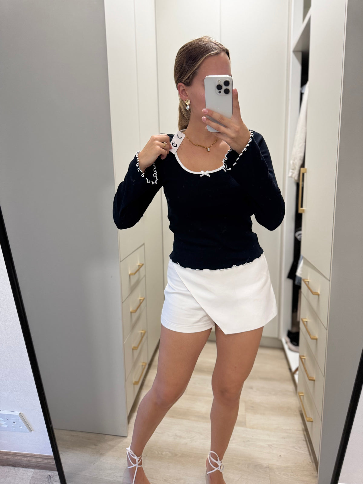 Brand New ribbed black top (D)