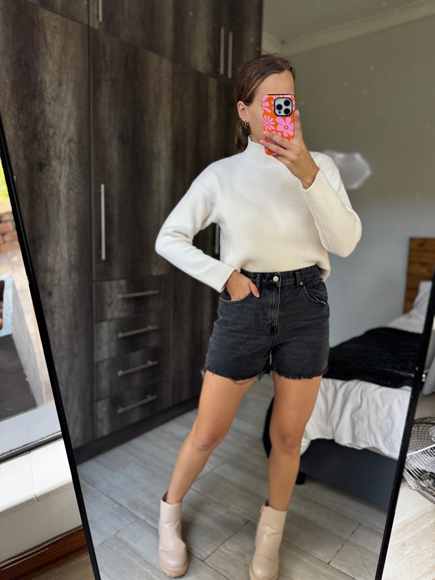 H&M black denim shorts (CC)
