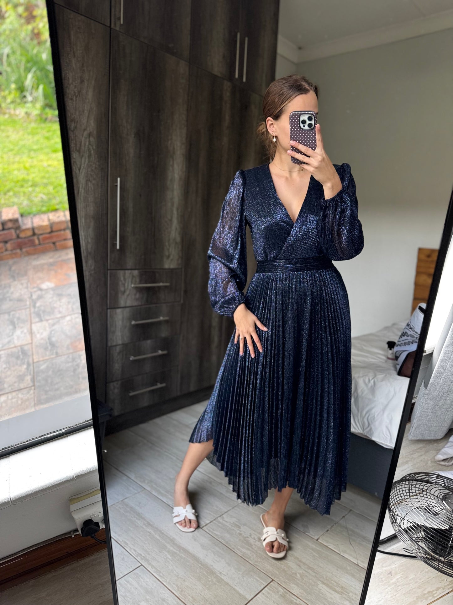 FOREVER NEW stunning dress (B)