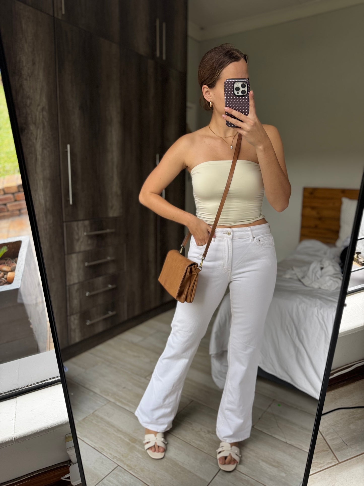 H&M white boot cut jeans (L)
