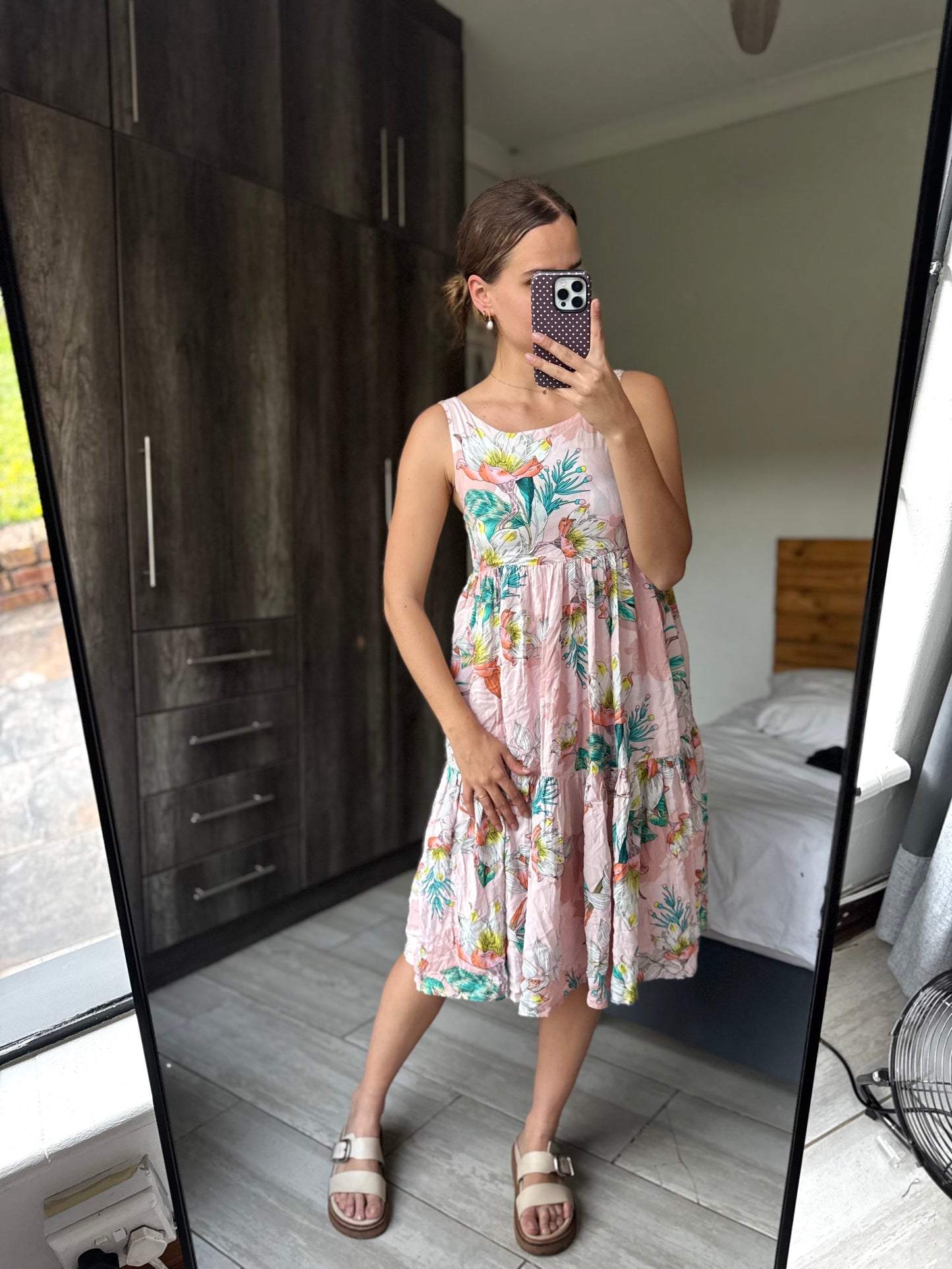 Pink floral dress (Q)