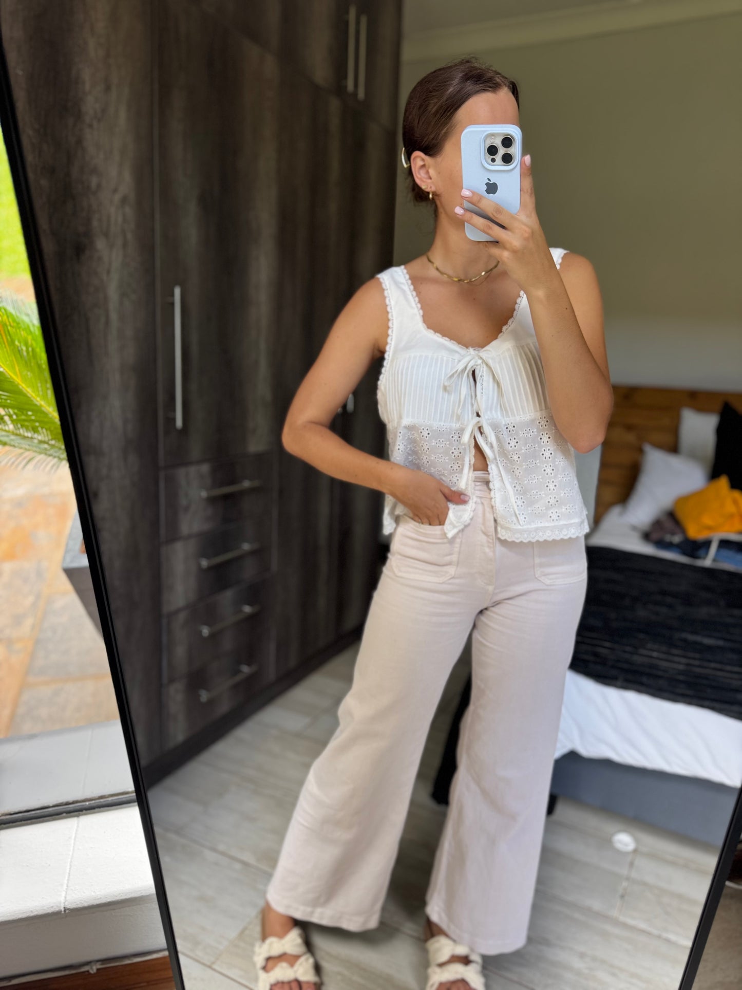 Pretty white top (WW)