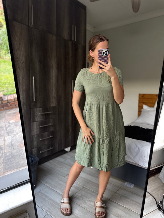 Green dress (W)