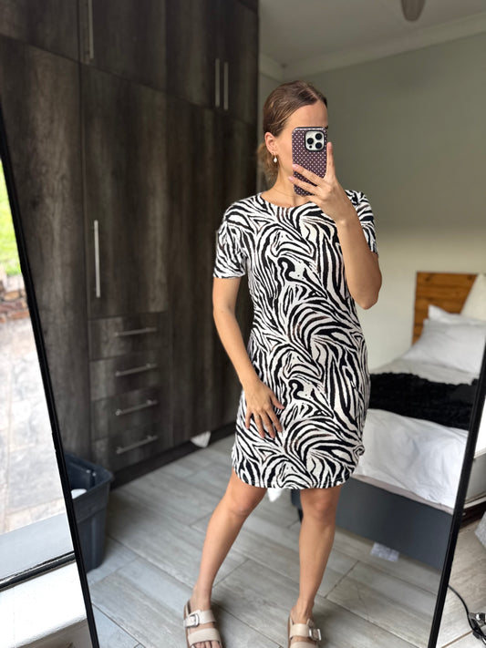 Brand New dress (W)
