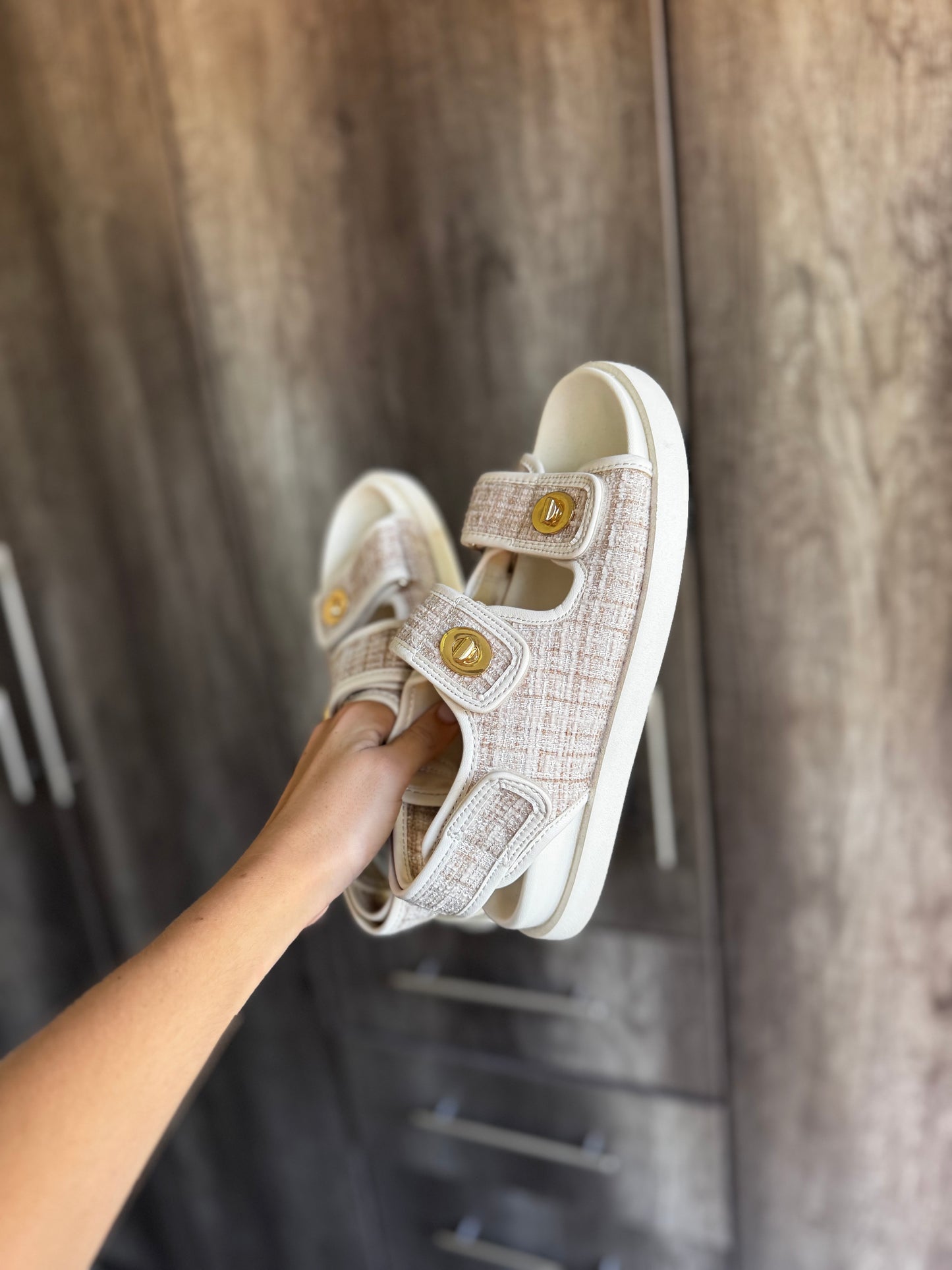 H&M cream sandals (HH)