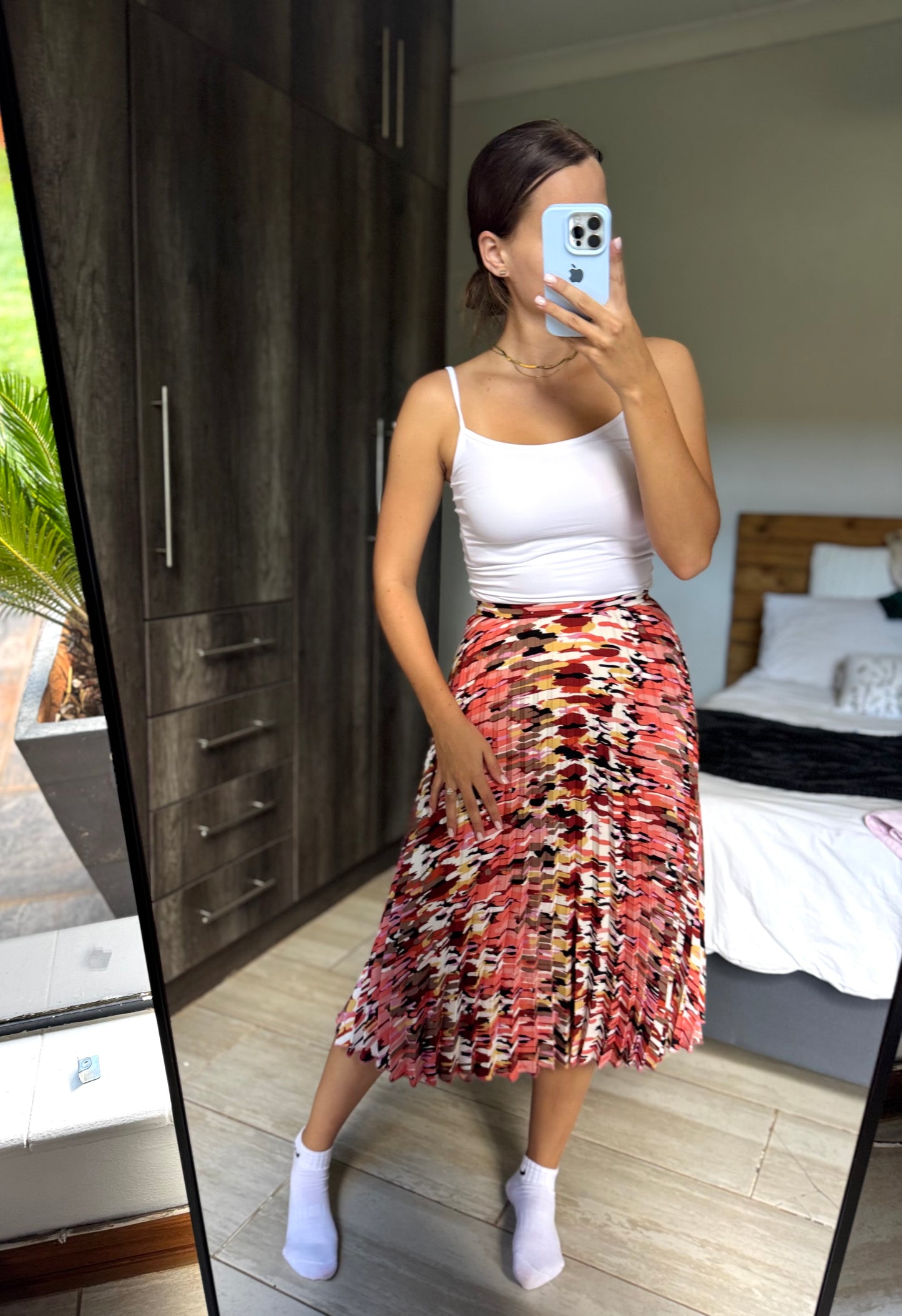 Pretty midi skirt (X)