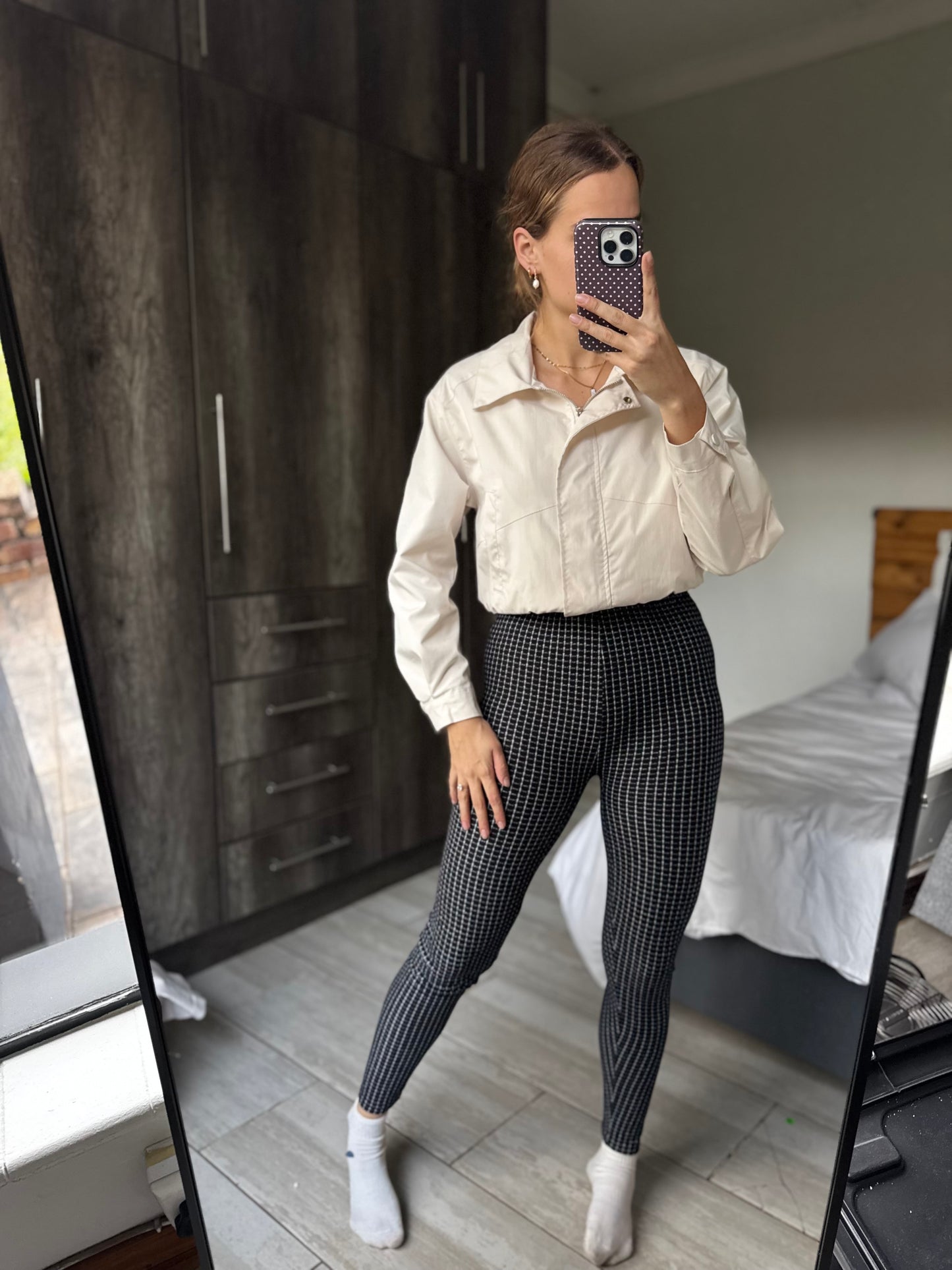 Black checkered leggings (D)