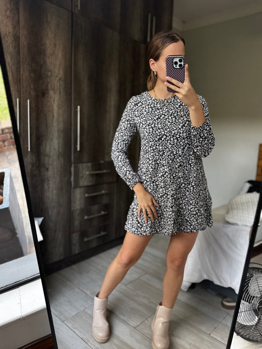 Black floral dress (AA)