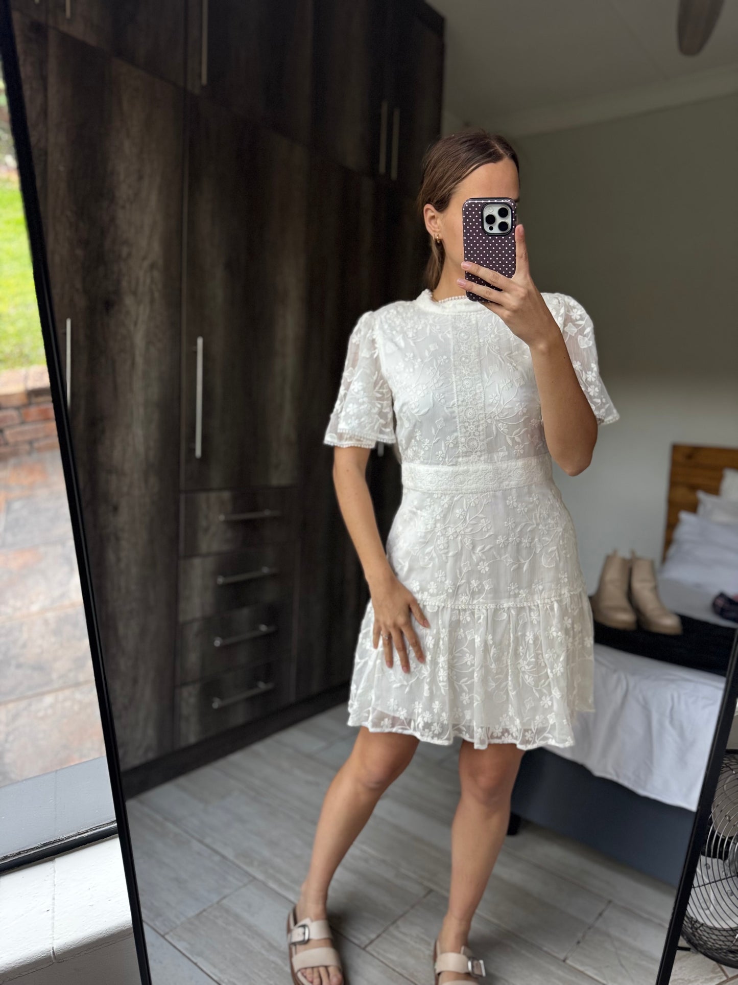 FOREVER NEW floral white dress (E)
