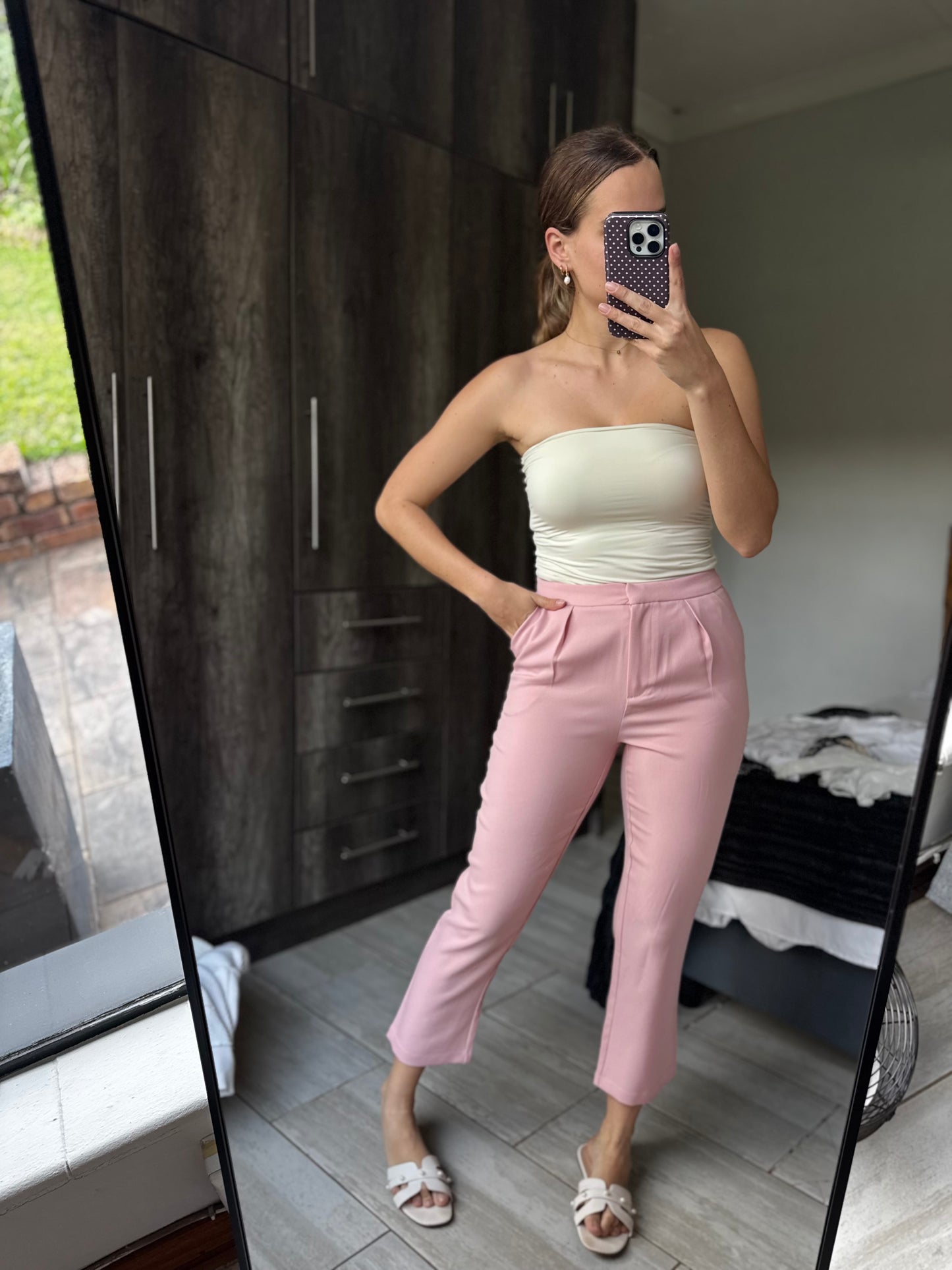 Pink pants (OO)