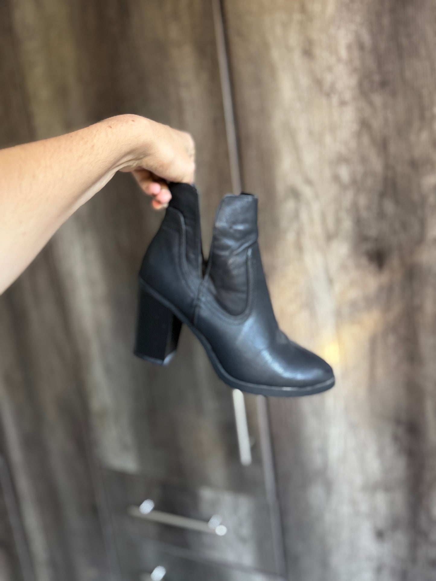 RUBI black boots (SS)