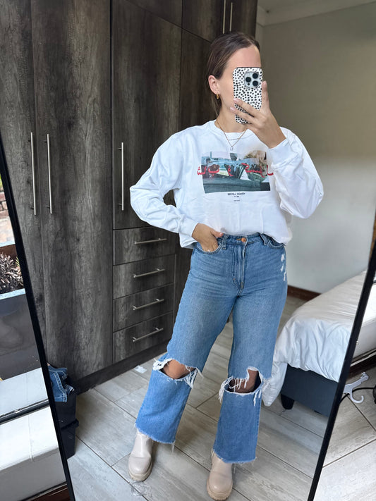 White sweatshirt made in Cape Town (UU)