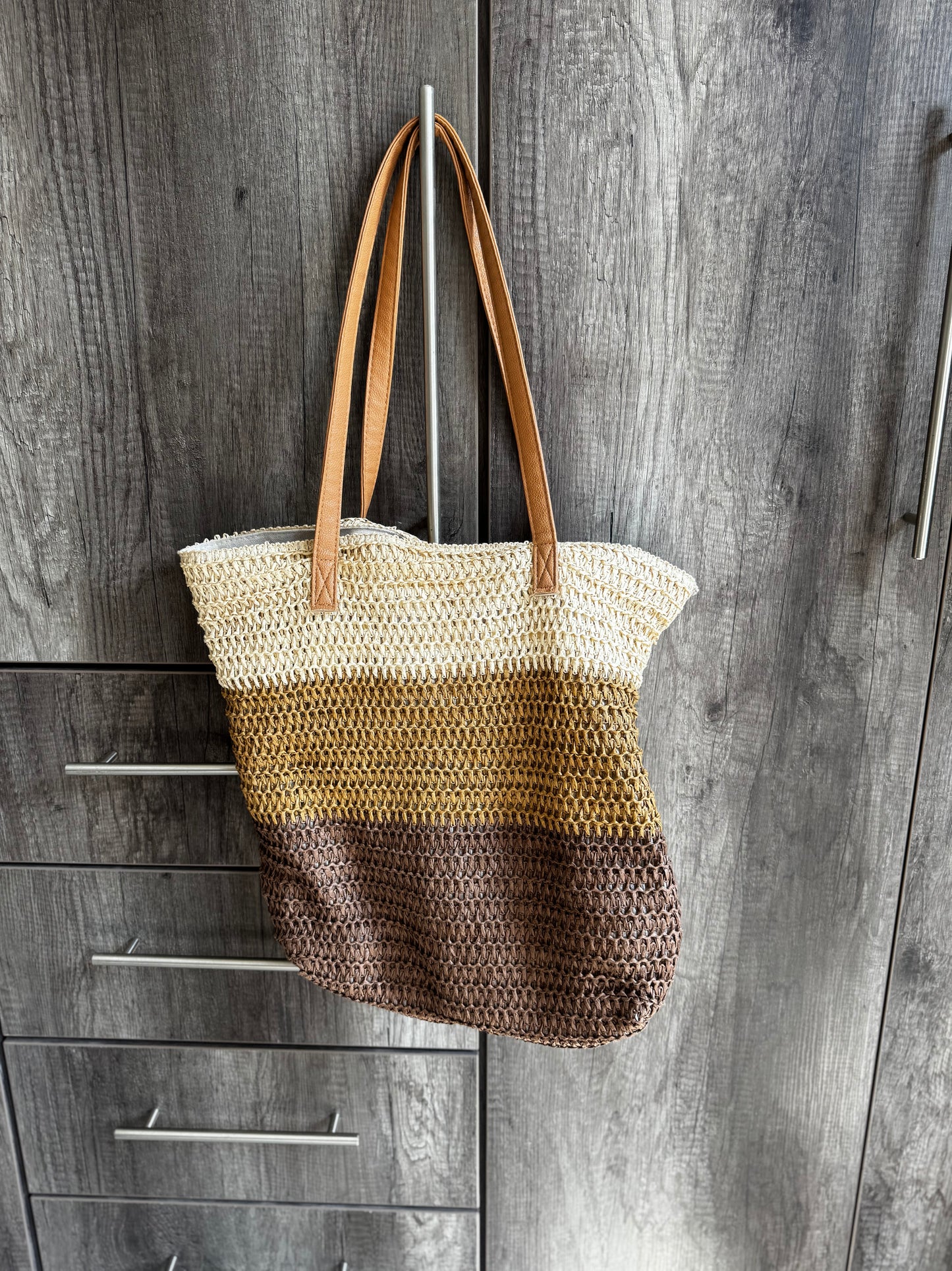 Straw beach bag
