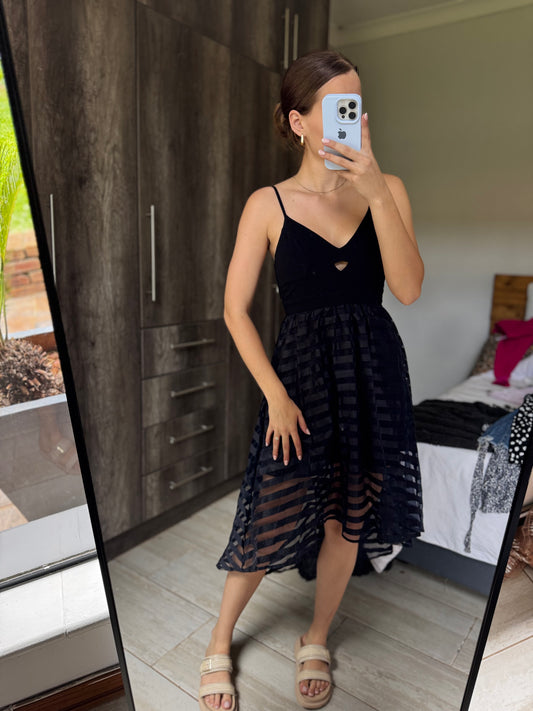 Stunning black dress (GG)