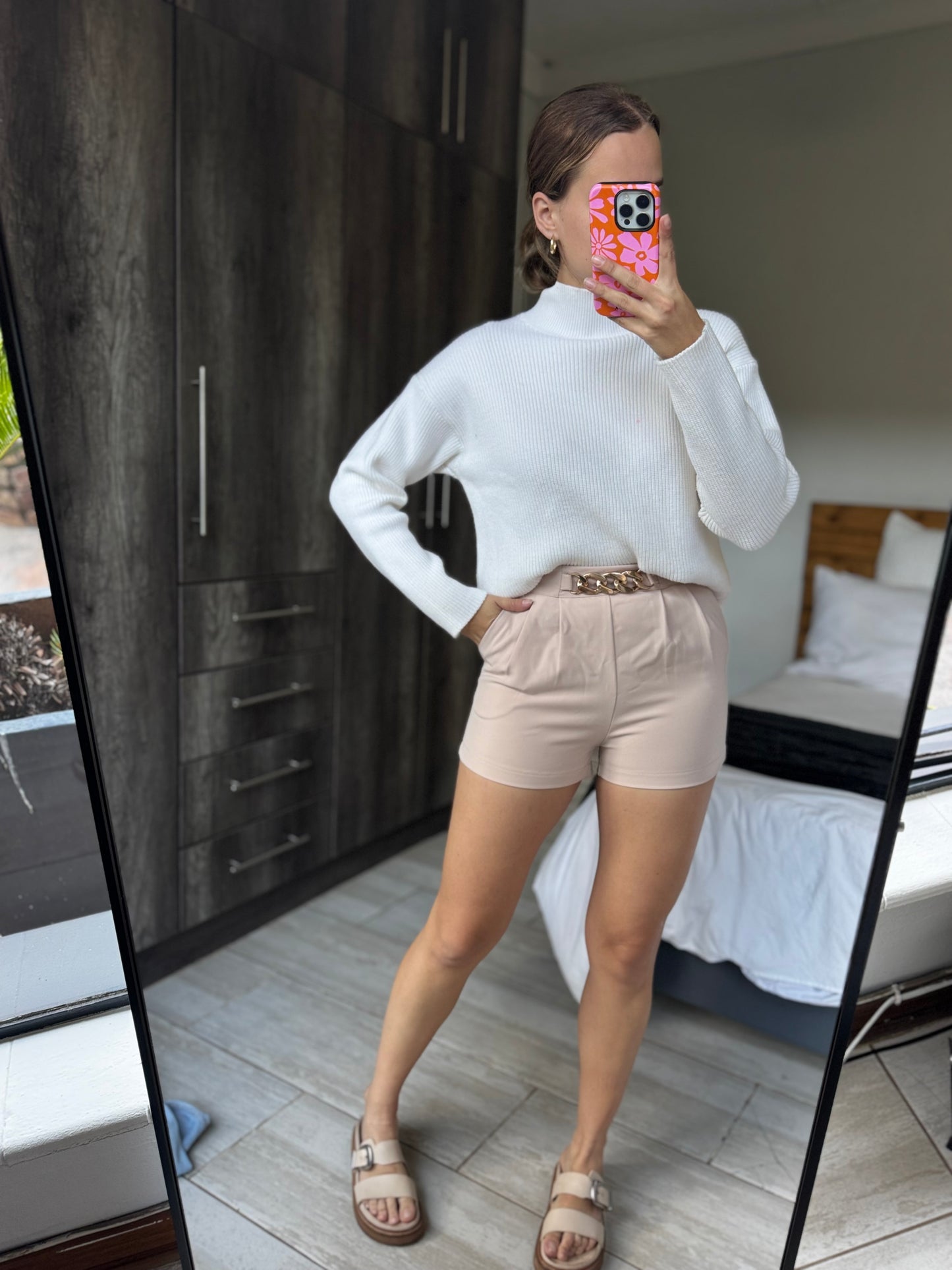 Cream shorts (EE)
