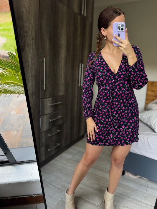 Brand New BERSHKA floral dress (TT)