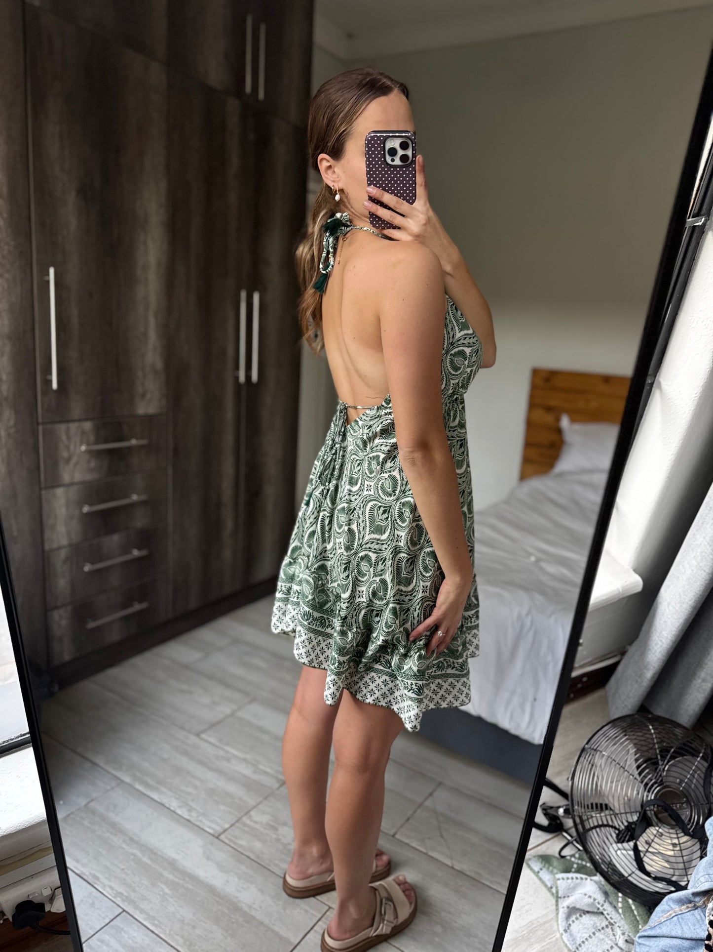 Pretty green dress (RR)