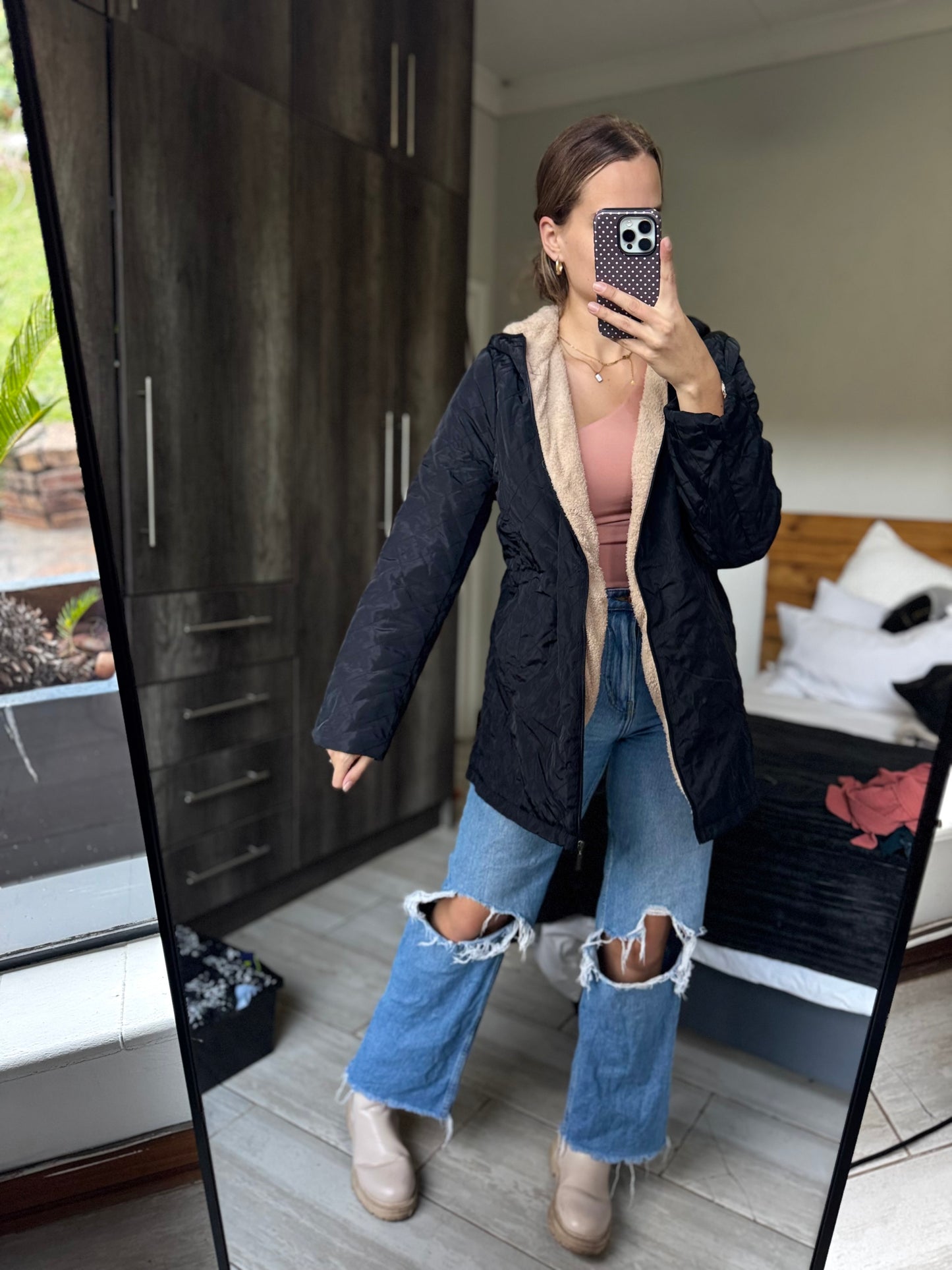 Black puffer jacket (Z)