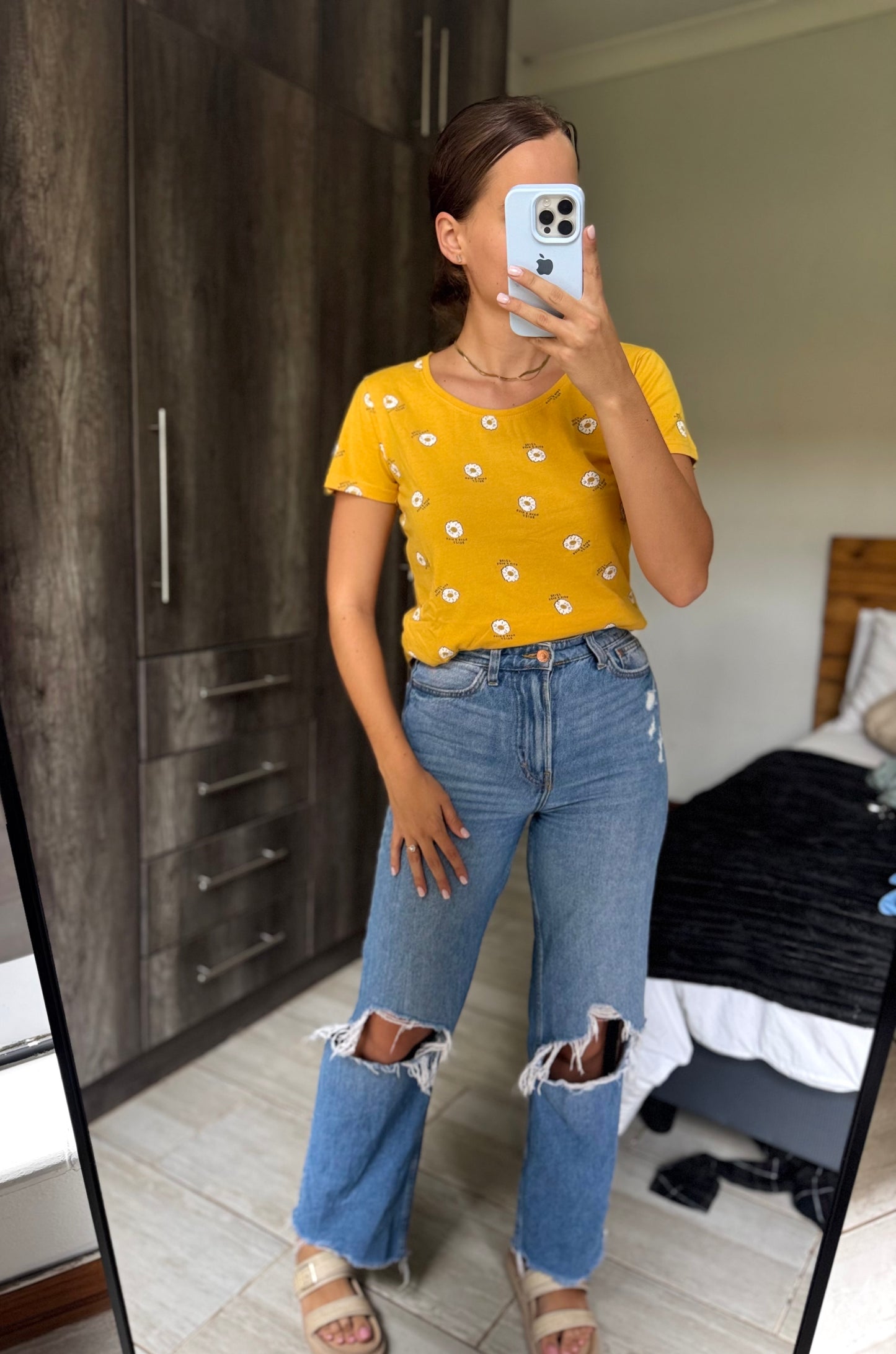 Yellow floral tee (Y)