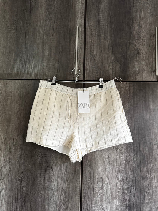Brand New ZARA shorts (G)
