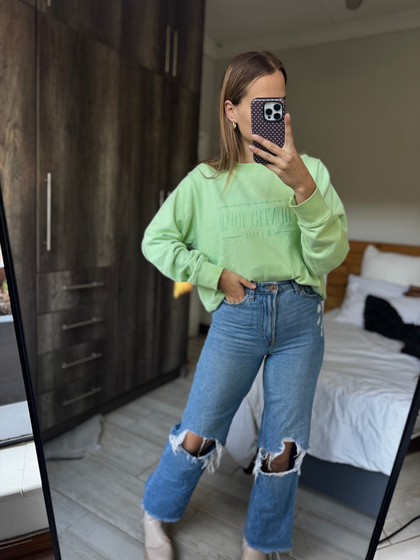 Country Road green sweatshirt