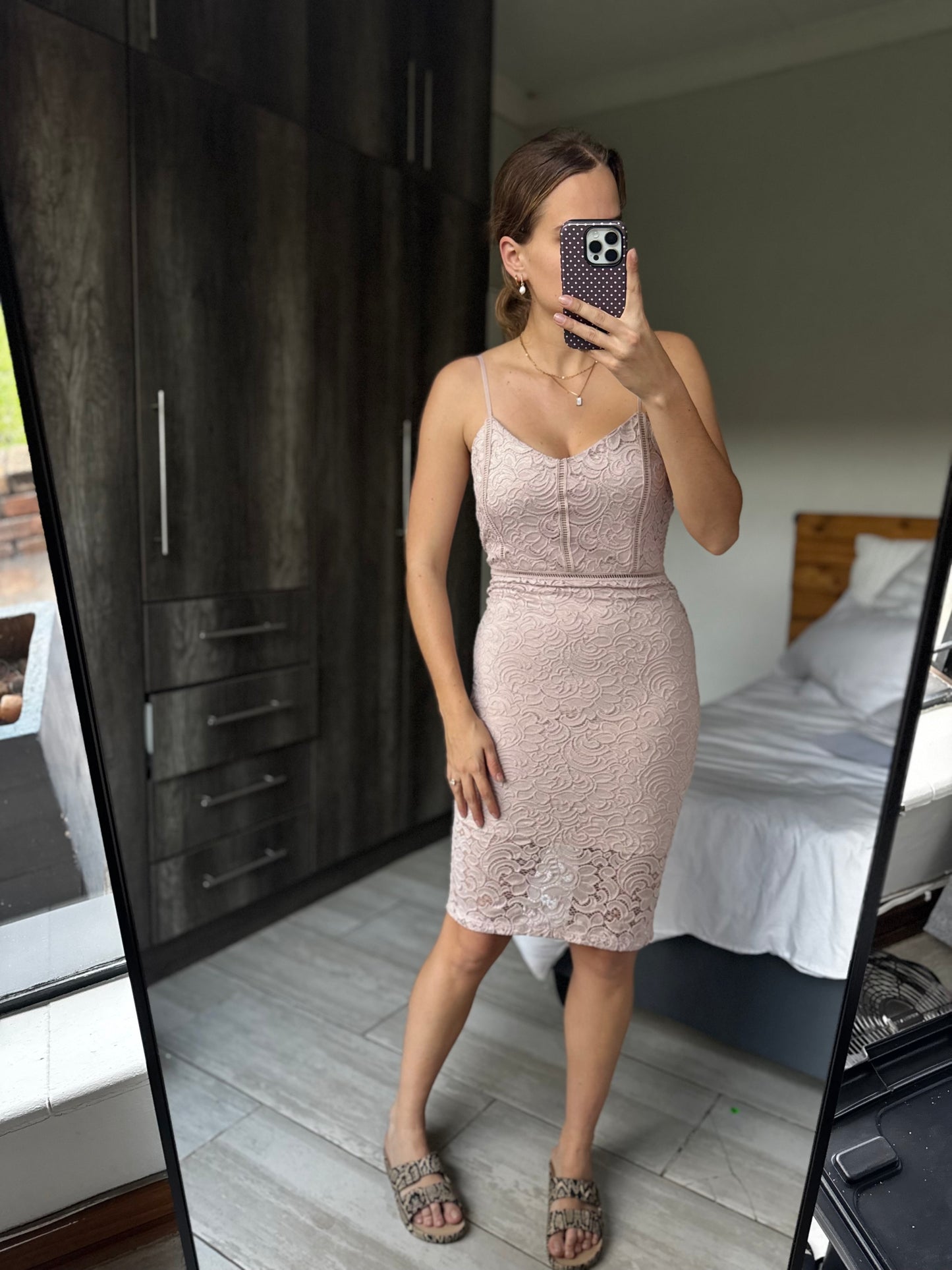 Pink lace dress (AA)