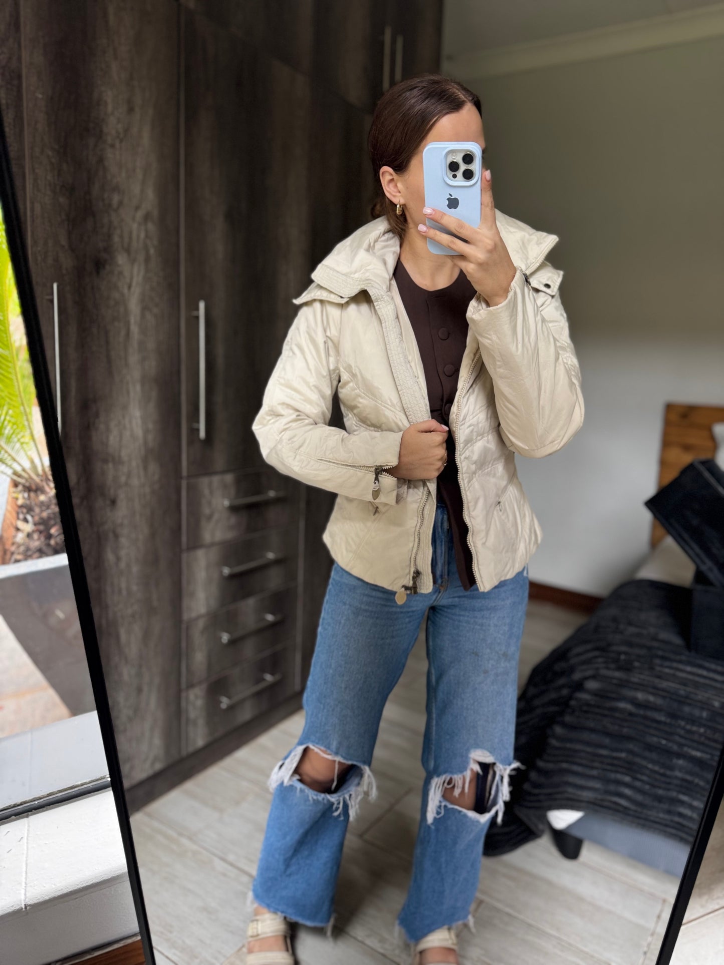 Cream puffer jacket (FF)