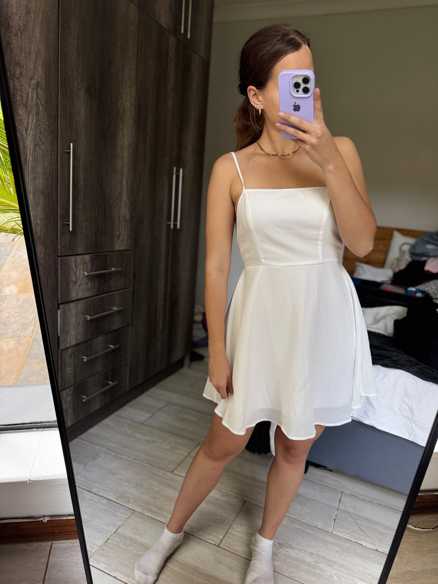 White dress (VV)