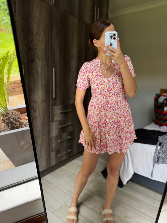 Pretty floral dress (GG)