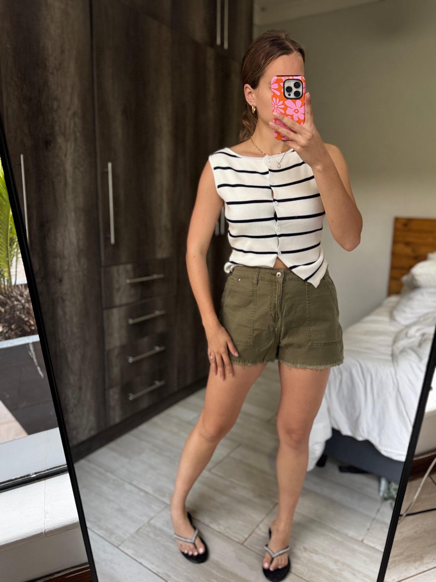 Cotton on green shorts (P)