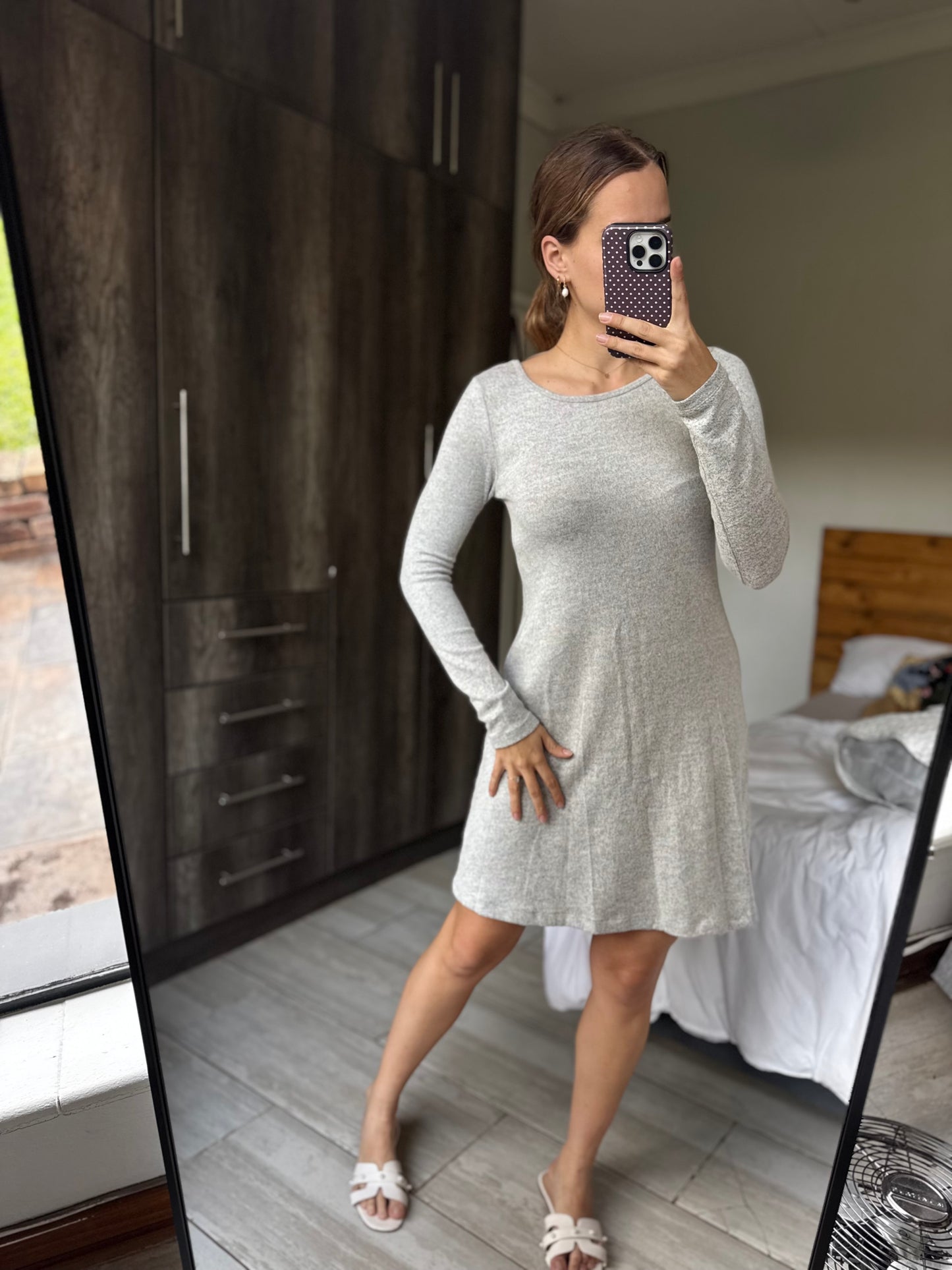 Grey knitted dress (K)