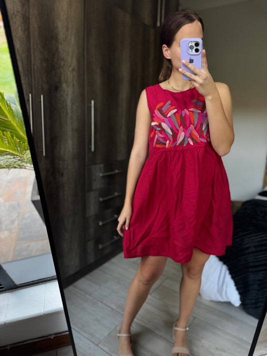 Pretty red dress (F)