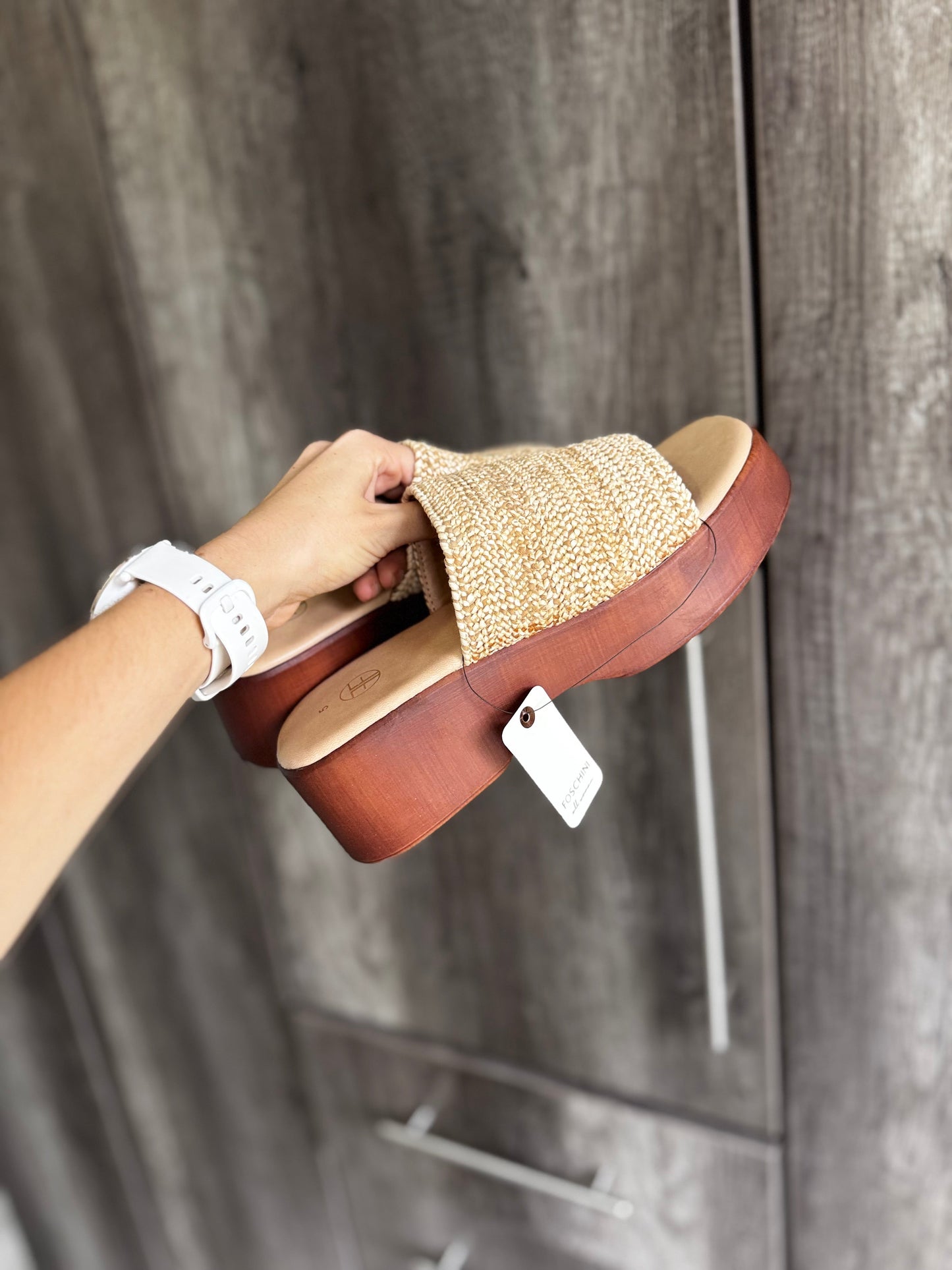 Brand New stunning sandals (HH)