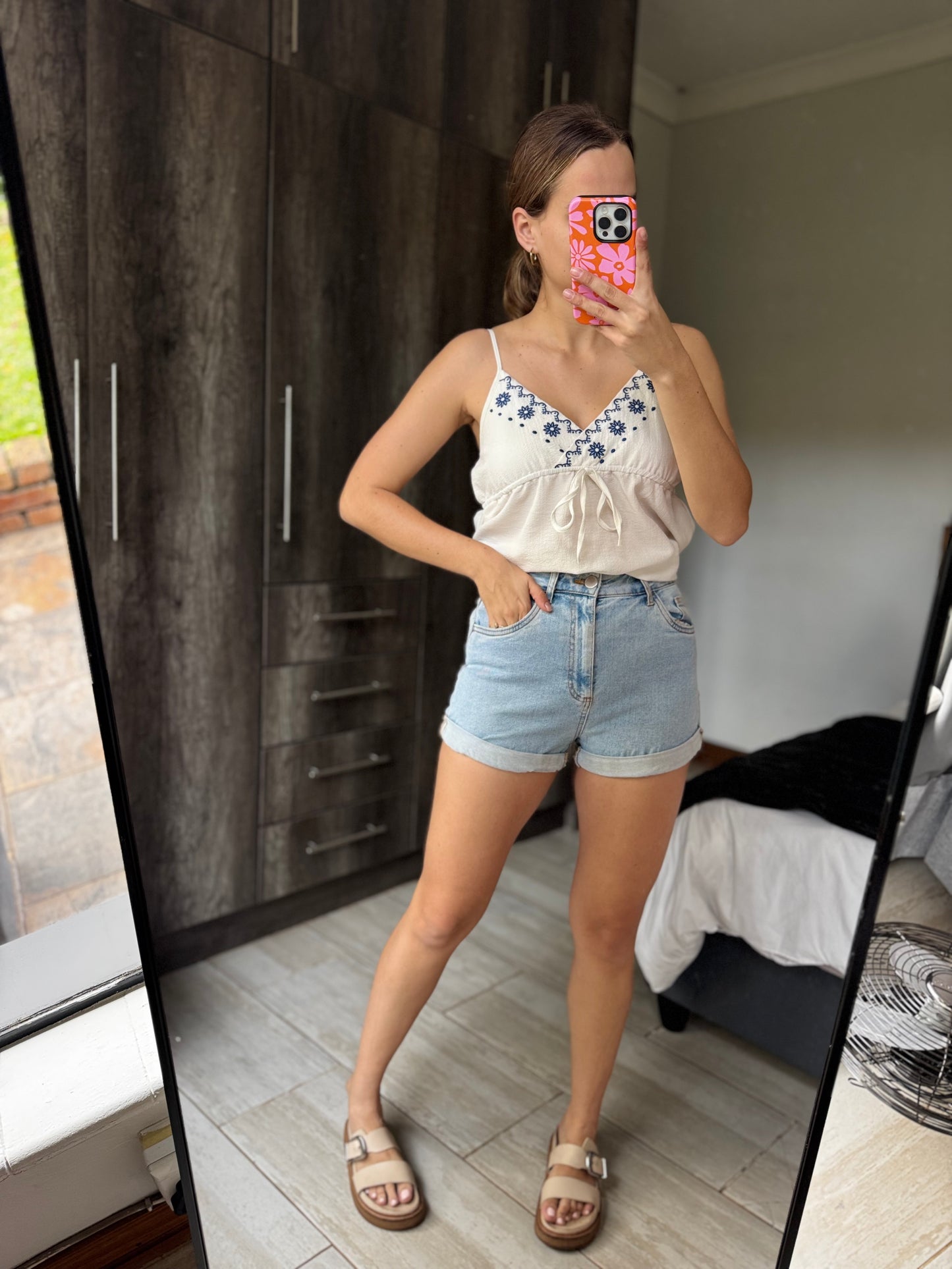 Denim shorts (II)