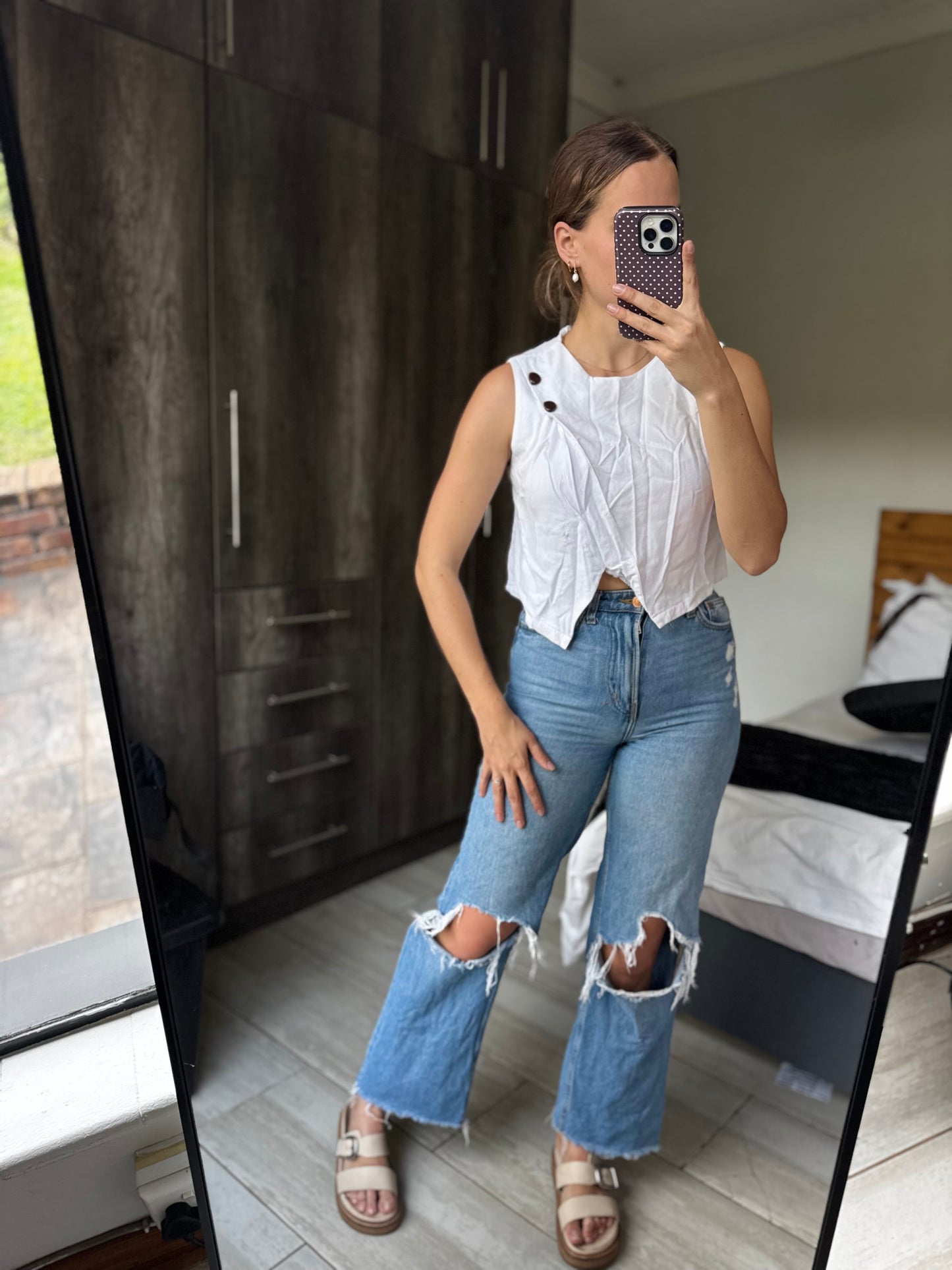 White top (L)