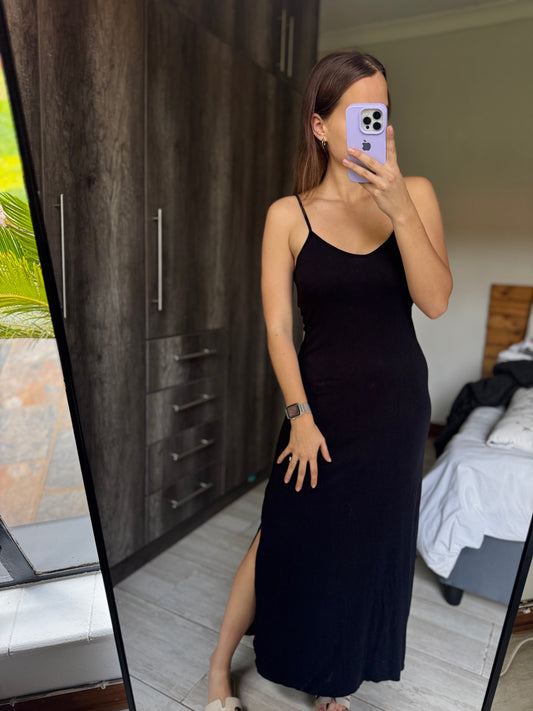 Black dress (G)
