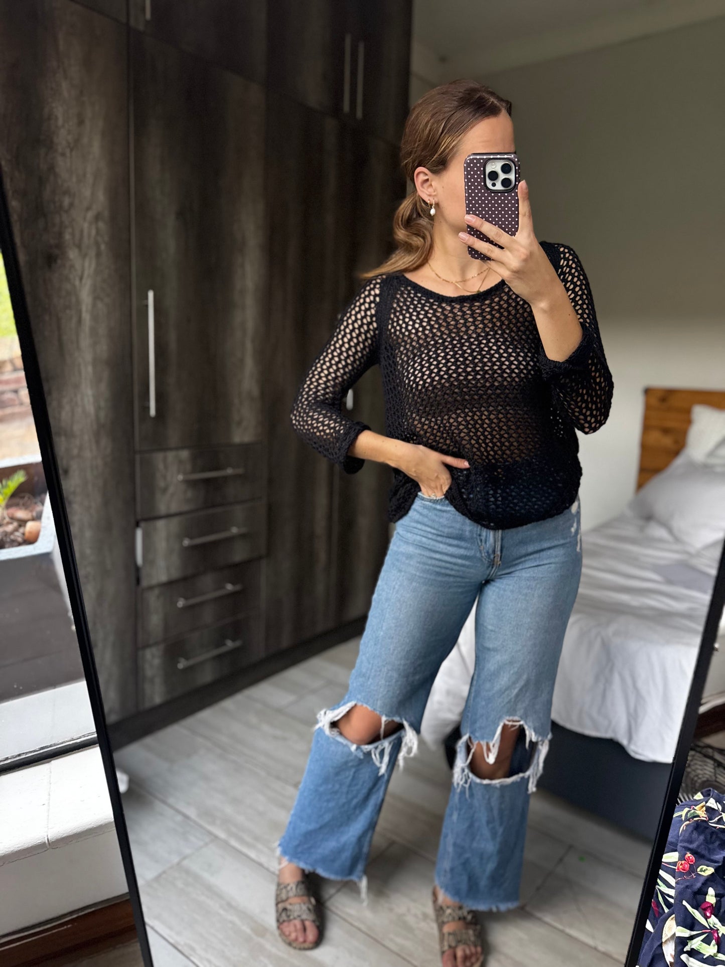 Black knitted sweater (AA)