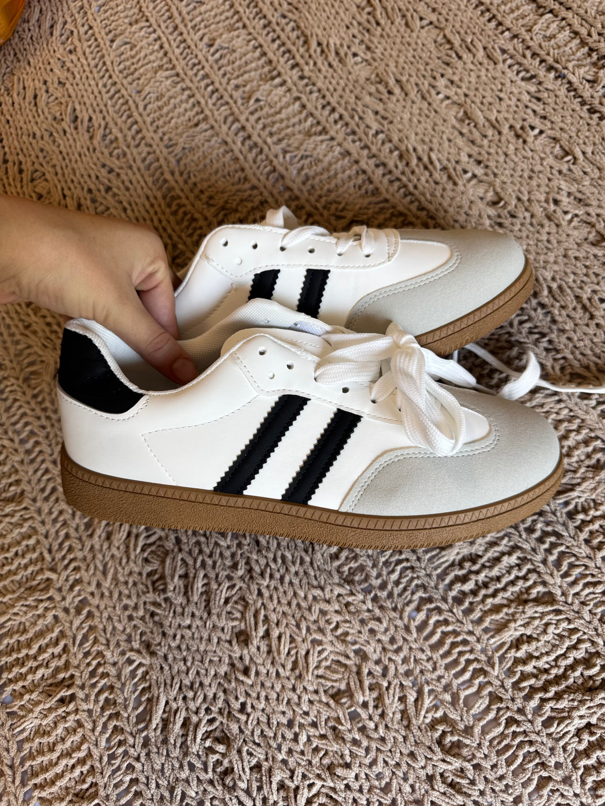 Brand New sneakers (KK)