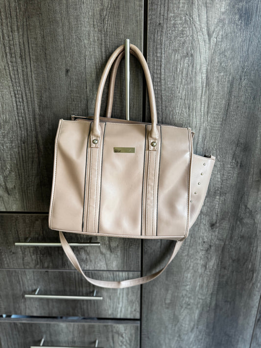 Pink handbag (Q)