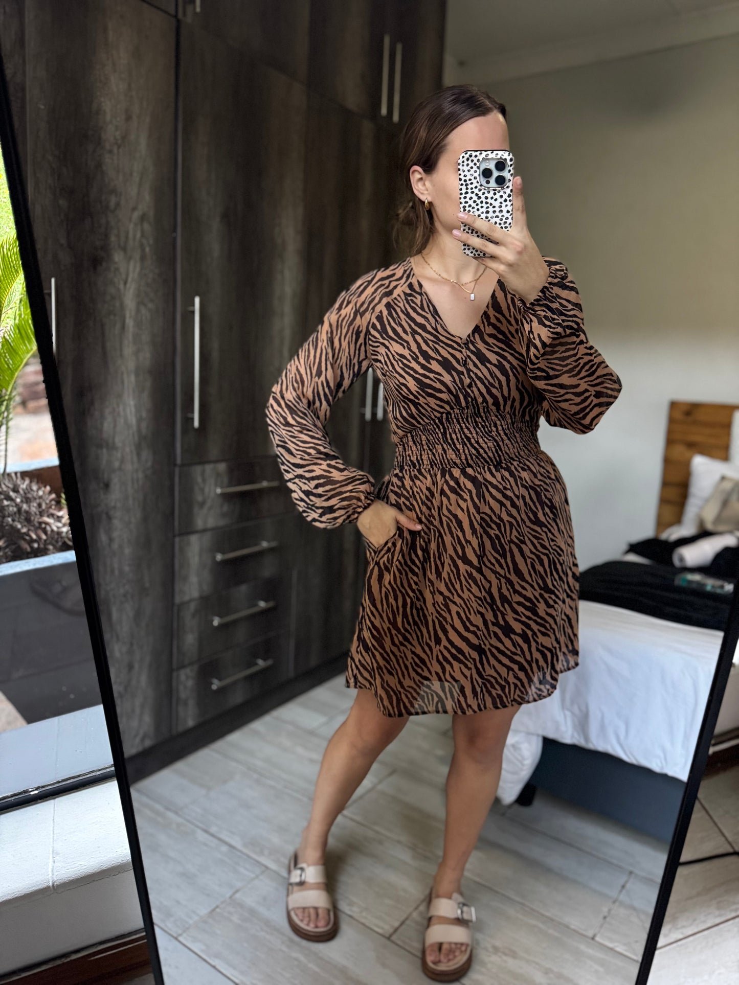 Pretty brown dress (EE)