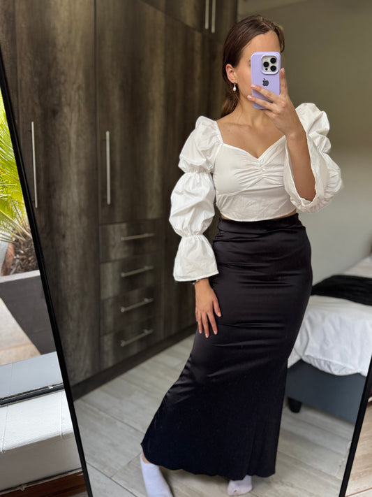 Black silky skirt (N)